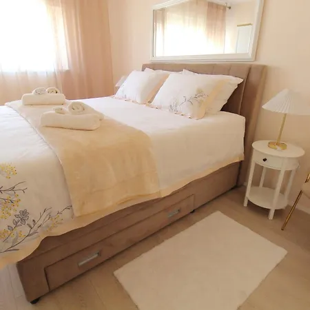 La Casa - Sebenico Apartament *